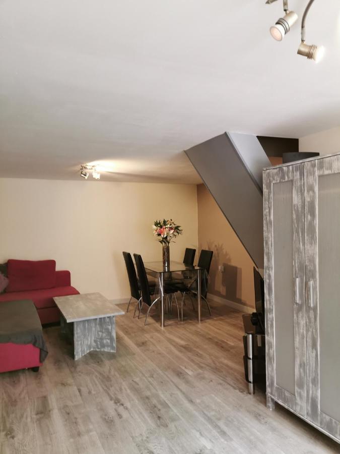 Palaz 1 - 2 Bedroom Garden Flat Эдмонтон Экстерьер фото
